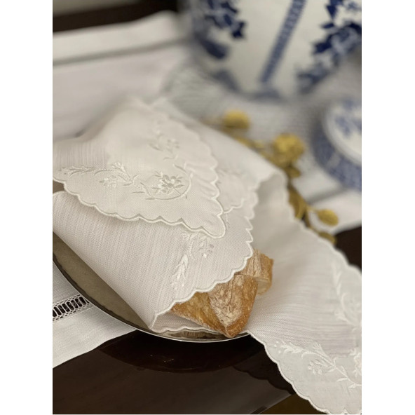 QBR Home Nakışlı Ekmek Örtüsü. Sarmaşık Desenli - 2