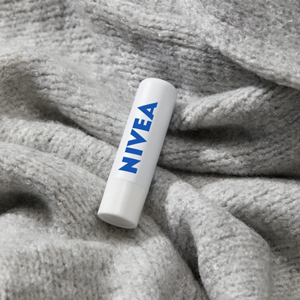 NIVEA Med Repair Dudak Bakım Kremi, 24 Saat Nem,Doğal Yağlar ile Çatlamış Dudak Bakım,SPF 15, 4,8 ml - 3