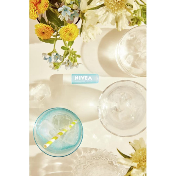 NIVEA Hydro Care Dudak Bakım Kremi, 24 Saat Nem, Aloe Vera, Saf Su ve Doğal Yağlar, SPF 15, Gün Boyu Dudak Bakımı, 4,8g - 3