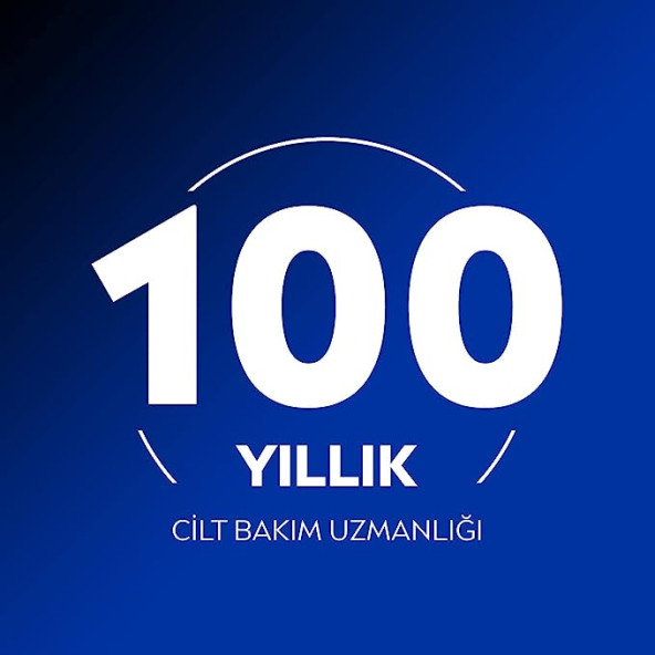 NIVEA Kiraz Dudak Bakım Kremi, 24 Saat Nem, Dudak Bakımı, Kiraz Kokusu, Hafif Kırmızı Işıltı (4,8gr)
