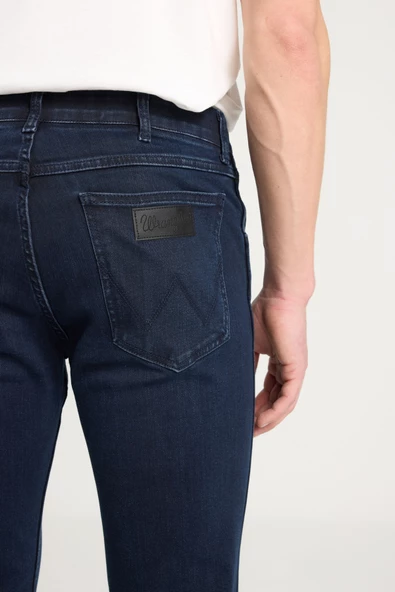 Wrangler W15QMN398 Lacivert Erkek Grensboro Regular Fit Normal Kesim Düşük Bel Düz Paça Kot Pantolon - 6