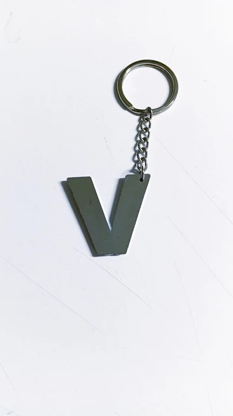 Periboia V Harfi Plastik Krom Kaplama Anahtarlık- Harf Çanta Süsü - 3