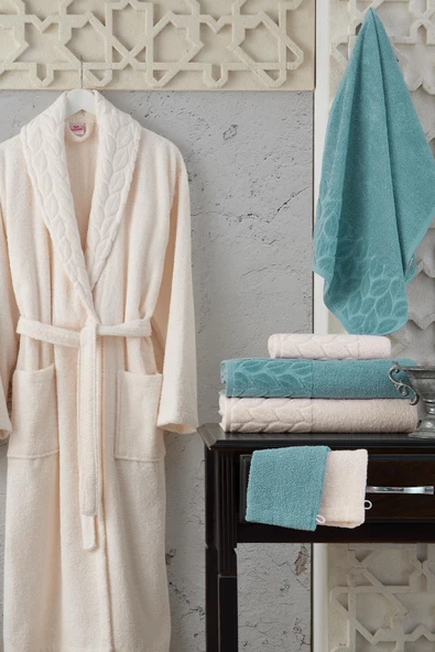 Nurpak Hazal 8 Parça Aile Bornoz Seti Kutulu - 3