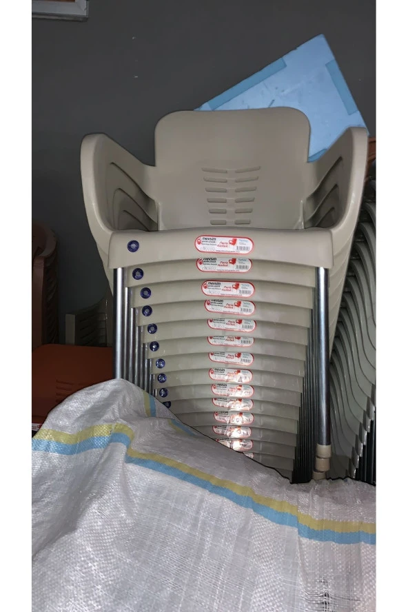 RomanoSet Plastik Romanoset Nil Demir Ayaklı Plastik Sandalye 4 Lü Set - Resim 3