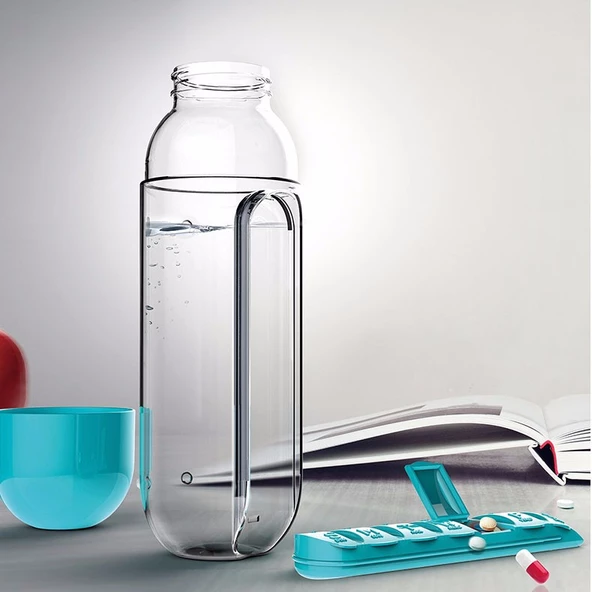 Periboia Haftalık İlaç Organizerli Plastik Su Şişesi 600 ml