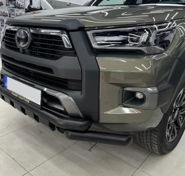 Toyota Hilux Siyah Ön Koruma Demiri 2023+ - Resim 3