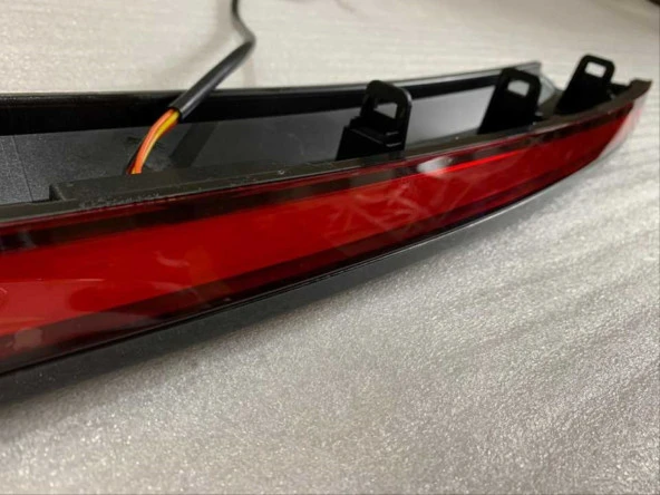 C-HR IÇIN UYUMLU LED SPOILER - Resim 3