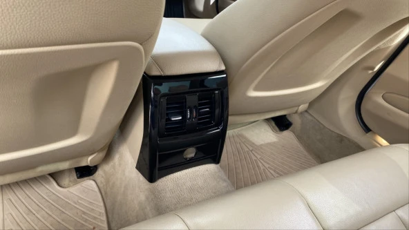 3 SERISI F30 IÇIN UYUMLU ARKA KLIMA  KAPLAMA - PIANO BLACK ürün görseli 1