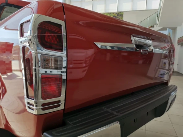 D-MAX IÇIN UYUMLU 2018+ BAGAJ AÇMA KOLU KAPLAMASI NIKELAJ - Resim 5