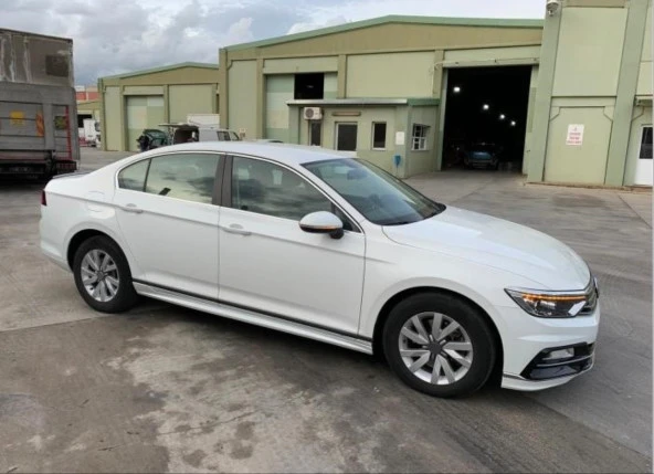 PASSAT 2015-2022 IÇIN UYUMLU  B8-B8.5 R-LINE YAN MARSPIYEL ürün görseli 1