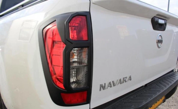 Nissan Navara 2015-2020 Far Stop Kaplama Siyah - 3