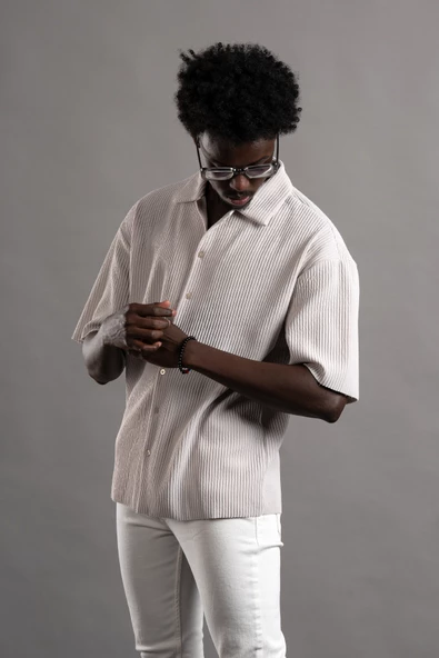 Oversize (Bol Kesim) Kalın Fitilli Likralı Kısa Kol Gömlek - Resim 8