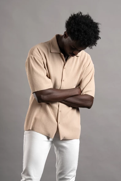 Oversize (Bol Kesim) Kalın Fitilli Likralı Kısa Kol Gömlek