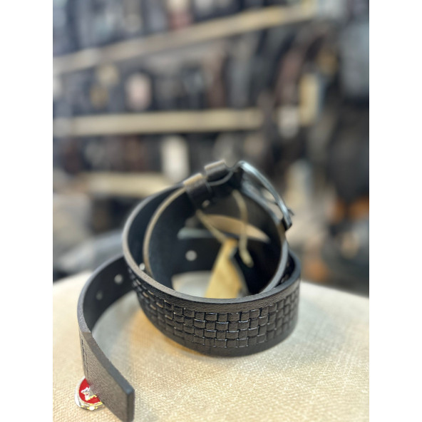 TRG POLO 4 CM HAKİKİ DERİ SİYAH DESENLİ ERKEK KEMERİ - Resim 4