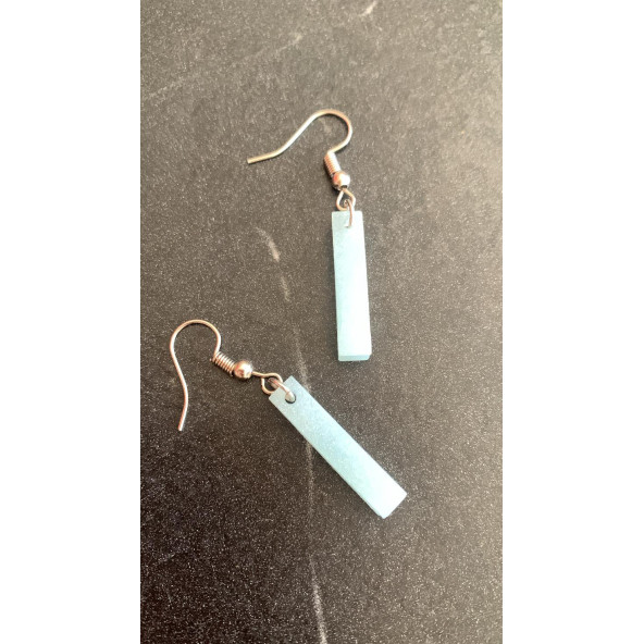 Buz Mavi Renkli Simli Sedefli Parlak Gümüş Aksesuarlı Çubuk Şekil Sallantılı Epoksi Küpe Hediyelik ürün görseli