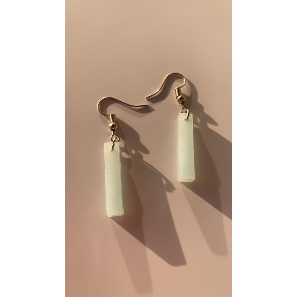 Buz Mavi Renkli Simli Sedefli Parlak Gümüş Aksesuarlı Çubuk Şekil Sallantılı Epoksi Küpe Hediyelik - Resim 2