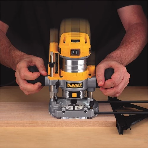 Dewalt D26203-QS El Frezesi 900W - 3