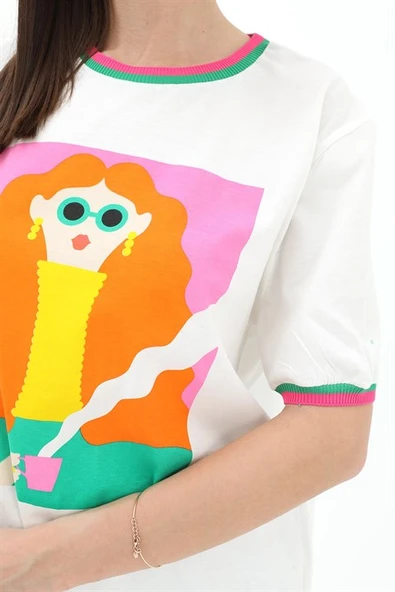 Kız Baskılı T-Shirt - Ekru - Resim 4