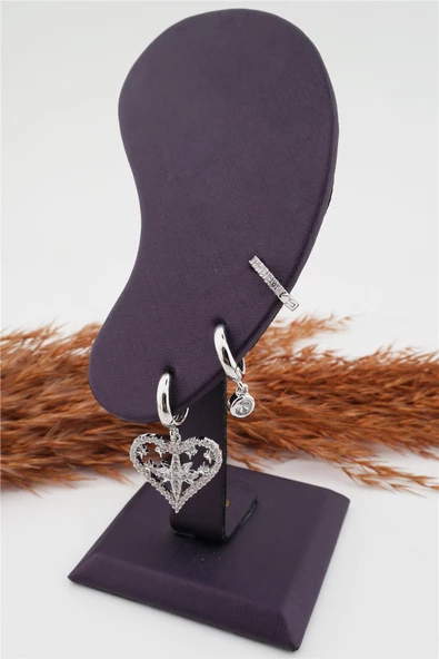 Kadın Kararmaz Kalp Detaylı Zirkon Küpe Set - 2