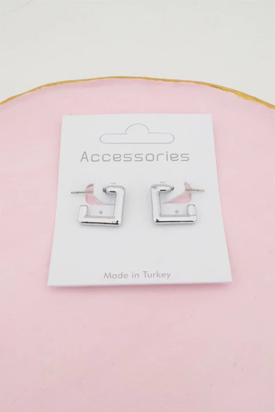 Kadın Minimal Geometrik Küpe ürün görseli