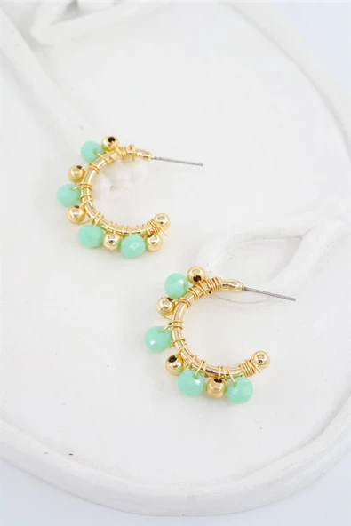 Kadın Özel Tasarım Su Yeşili Kristal Taş ve Boncuklu 3 cm Halka Küpe ürün görseli