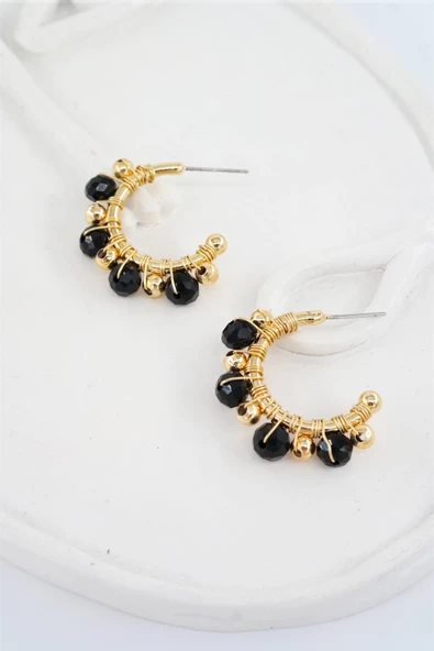 Kadın Özel Tasarım Siyah Kristal Taş ve Boncuklu 3 cm Halka Küpe ürün görseli