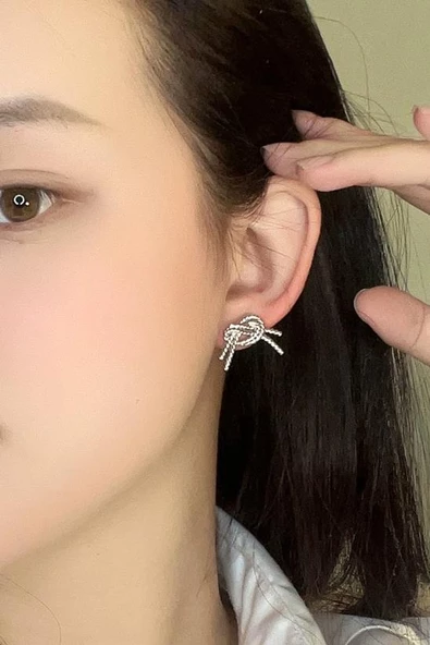 Kadın Özel Tasarım Dikenli Tel Figürlü Küpe 001 - Resim 3