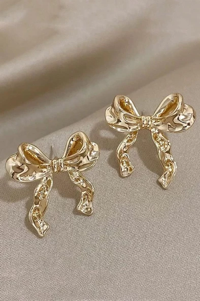 Kadın Özel Tasarım Fiyonk Figürlü 2.5 cm Küpe 002 ürün görseli