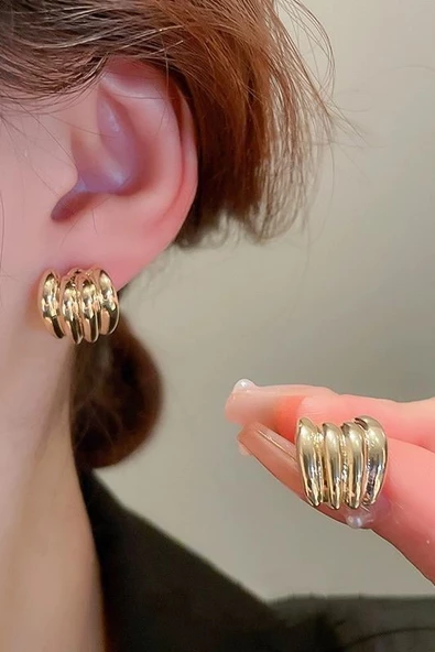 Kadın Özel Tasarım 1.5 cm Küpe ürün görseli