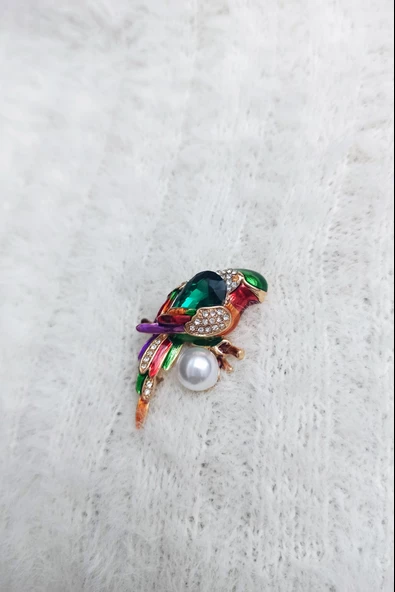 Kadın Özel Tasarım Suni İncili Papağan Figürlü Broş ürün görseli