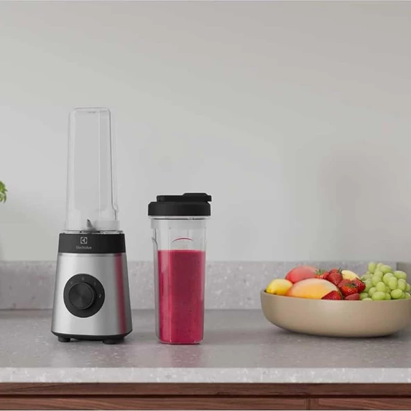 Electrolux E4SB1-4ST Create 4 Compact Smoothie Blender - 5