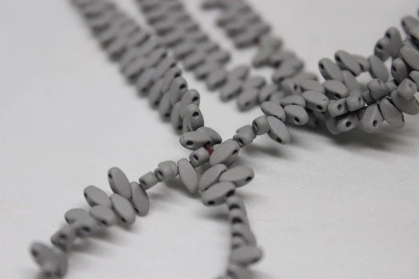 Bileklik Boy Hematit Taşı Çift Delikli Yarım Dizi (17495) (18CM UZUNLUĞUNDADIR) - Resim 5