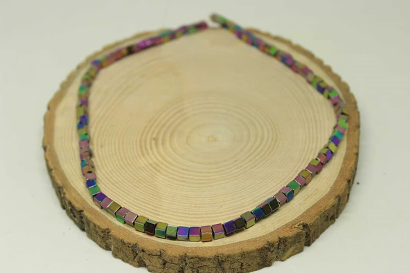 Bileklik Boy Hematit Taşı Küp Şekilli 4mm Yarım Dizi (24450) (18CM UZUNLUĞUNDADIR)