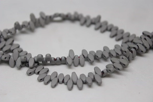 Bileklik Boy Hematit Taşı Çift Delikli Yarım Dizi (17495) (18CM UZUNLUĞUNDADIR) ürün görseli