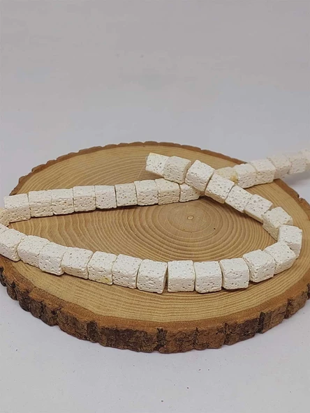 Lav Taşı Beyaz Küp Şekilli Dizi 10*10mm (51632) - 2
