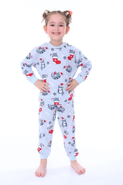 Yılbaşı Temalı Kedili Kız Çocuk Pijama Takımı