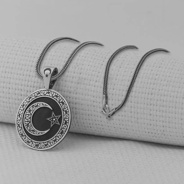 Gravür İşlemeli Siyah 925 Ayar Gümüş Büyük Boy Ay Yıldız Kolye - Resim 2