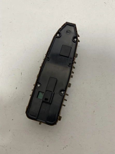 Mercedes C Class W205 Cam Açma Düğmesi 2059056811 - 6