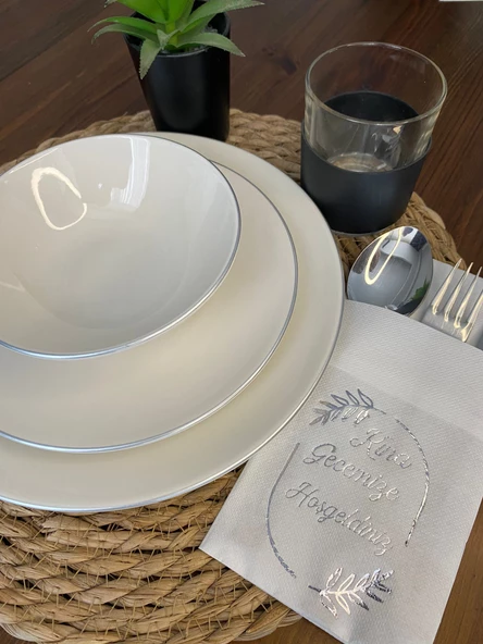 Gümüş Yaldızlı Beyaz Çerçeveli Kına Gecemize Hoşgeldiniz Cepli Peçete 12 Adet 40x40 ürün görseli 1