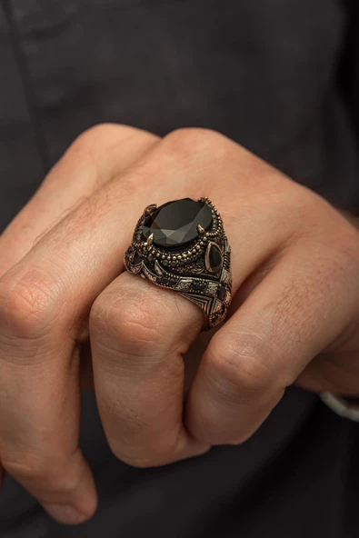 Siyah Taşlı Oval Motifli 925 Gümüş Erkek Yüzük ürün görseli