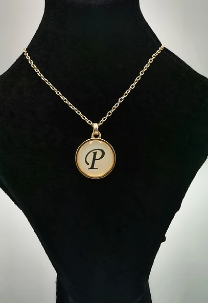 Gold Renk Büyük Boy Kararmaz ''P'' Harfli Kolye ürün görseli 1