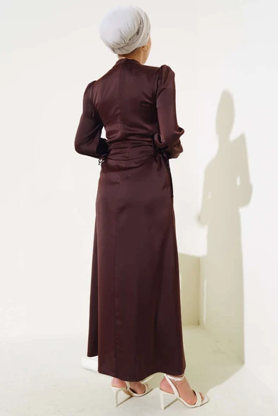 Yanları İp Detaylı Saten Elbise Acı Kahve - Resim 3