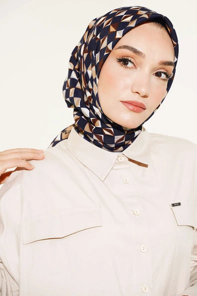 Kare Desen Mio Eşarp Lacivert ürün görseli 1