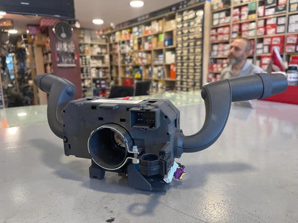 OEM Peugeot Boxer III Far Sinyal Kumanda Kolu (1640623680) - 2