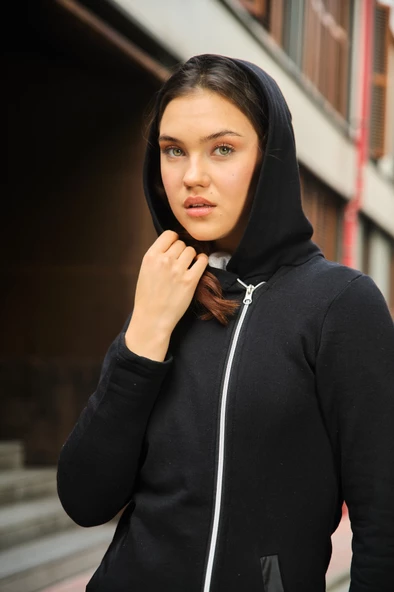 Günlük Fermuarlı Kapüşonlu Şık Kadın Ceket