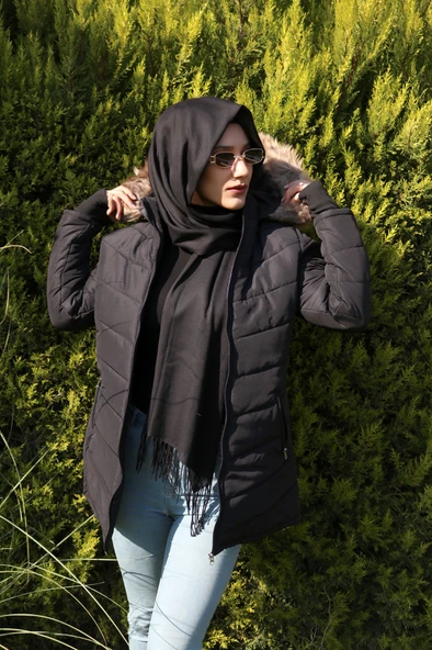 Eldiven Detaylı Kapüşonlu Kürklü Şişme Tesettür Mont - Resim 3