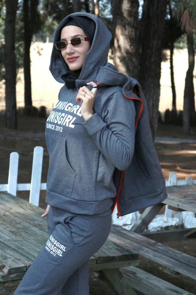 Günlük Kışlık Şık ve Rahat Üçlü Kadın Tesettür Eşofman Takımı - 7