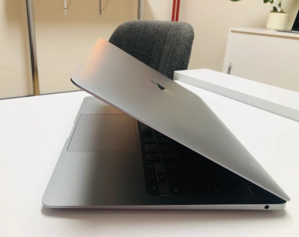 APPLE A2337 MACBOOK AİR 2020 M1 8GB RAM 256GB SSD - SIFIR AYARINDA , MAĞAZA GARANTİLİ - 4