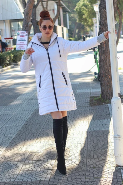 Kışlık Kapüşonlu Uzun Kadın Şişme Mont ürün görseli