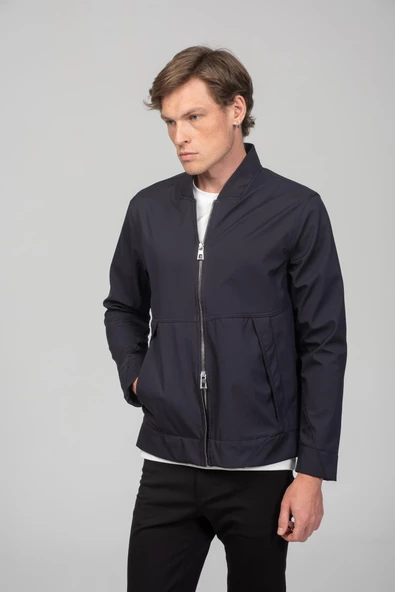 Erkek Teknolojık Kumaşdan Önü Çift Açılır Fermuar Detaylı Astarsız Bomber Mont - 7